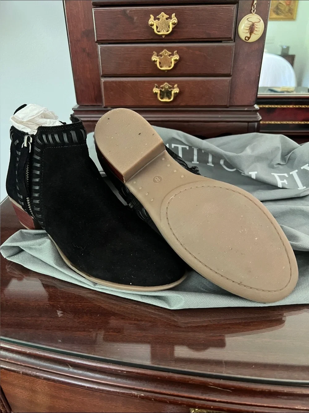 Diba black suede